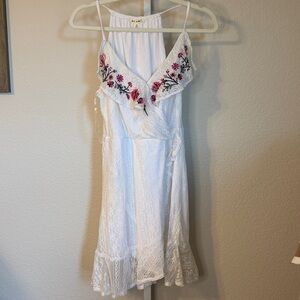 Miami‎ White Lace Dress Floral Embroidered Ruffle Sleeveless Sundress Medium